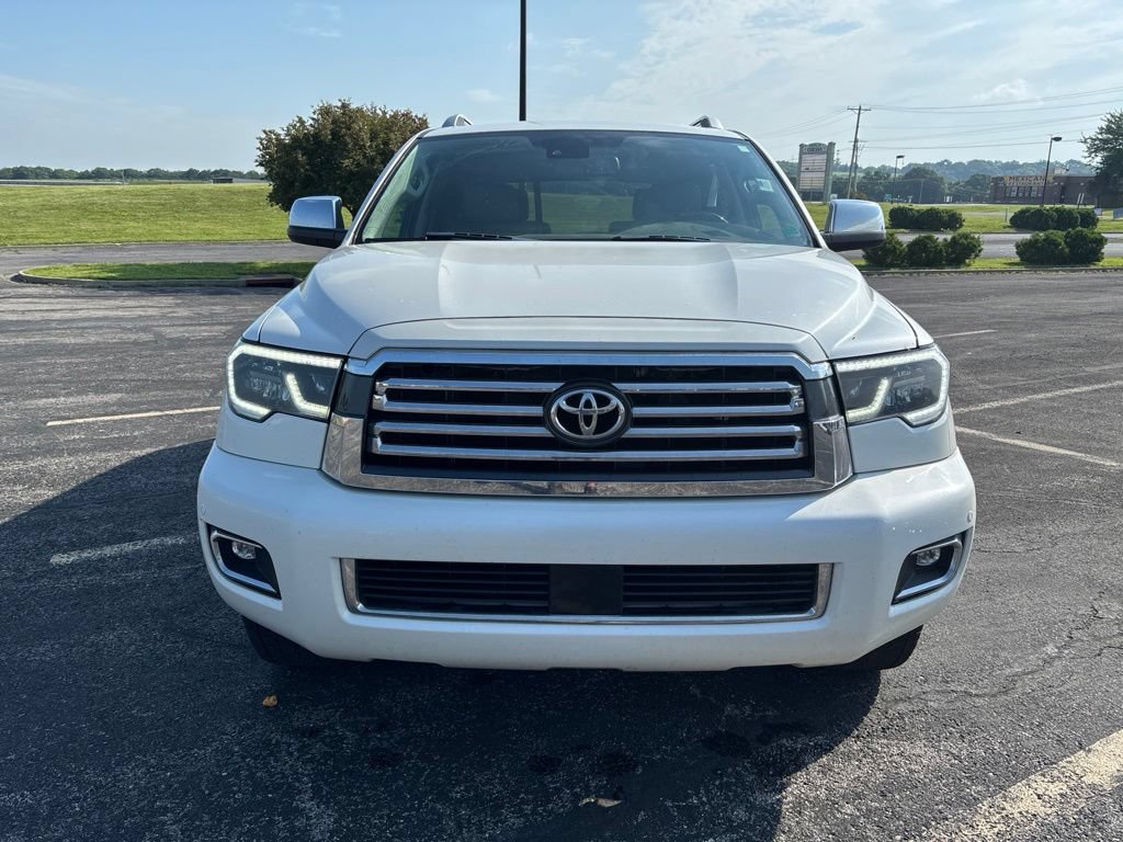 Used 2018 Toyota Sequoia Platinum AWD/4WD image 2