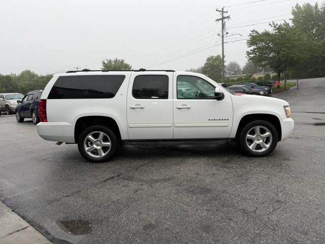 Used 2012 Chevrolet Suburban LT w/ Luxury Package AWD/4WD image 6