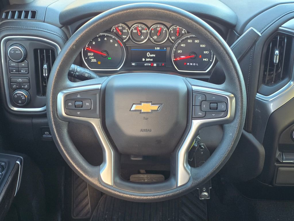 Used 2020 Chevrolet Silverado 1500 LT w/ LT Value Package AWD/4WD image 8