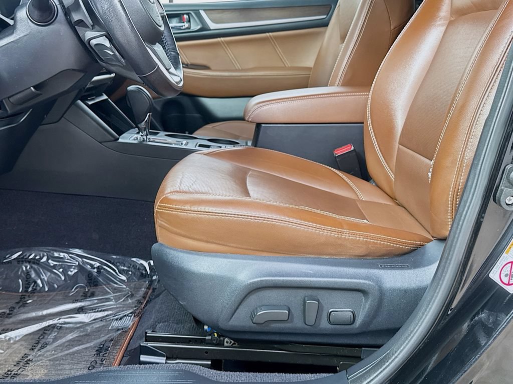 Used 2018 Subaru Outback 3.6R Touring AWD/4WD image 23