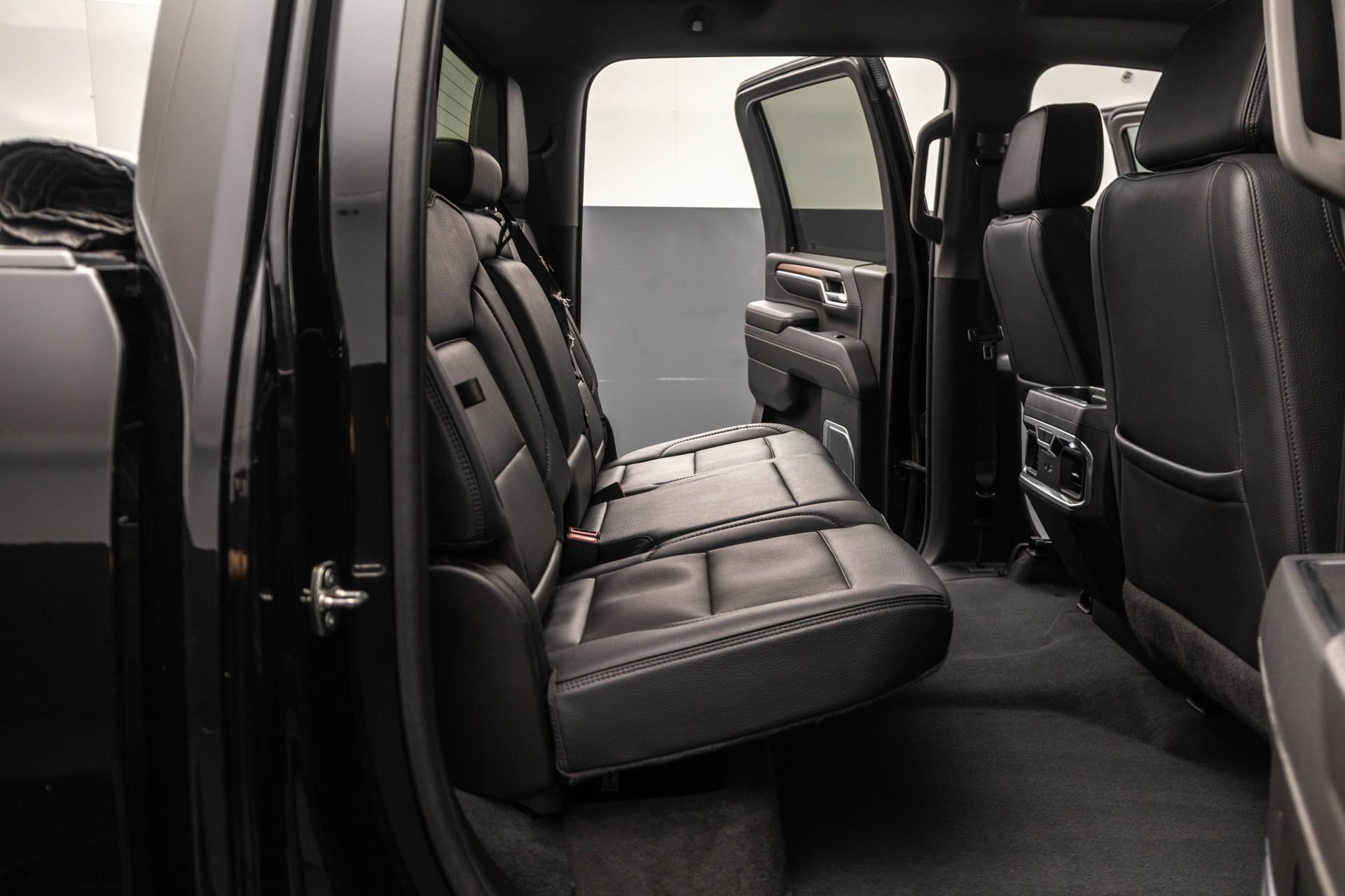 Used 2024 GMC Sierra 2500 Denali w/ Technology Package AWD/4WD image 35