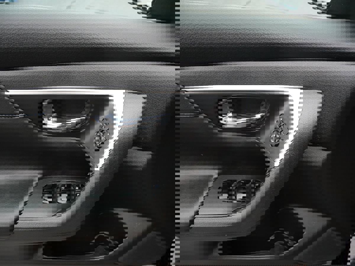 Used 2017 Nissan Altima 2.5 SR w/ Midnight Edition Package image 15