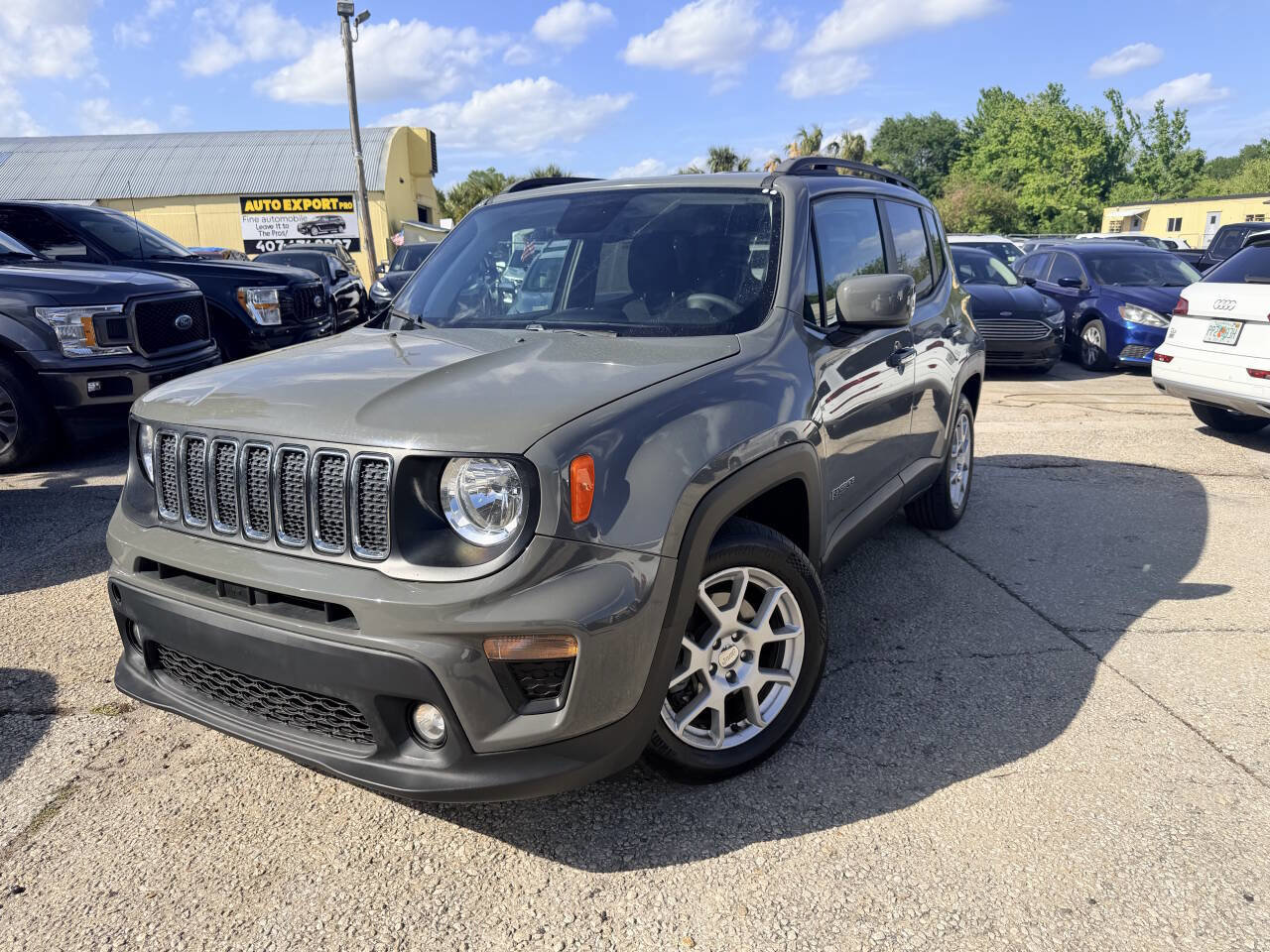 Used 2020 Jeep Renegade Latitude w/ Popular Equipment Group image 1
