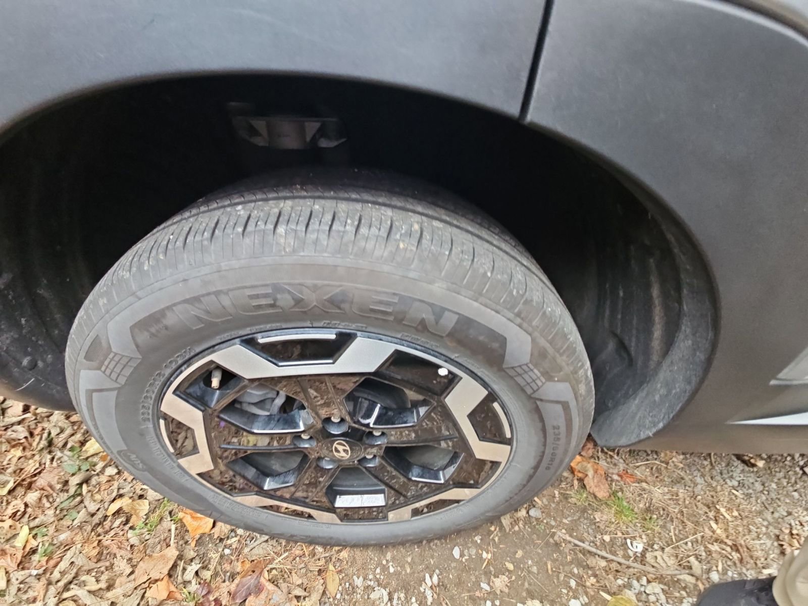 Used 2025 Hyundai Santa Fe SEL image 9