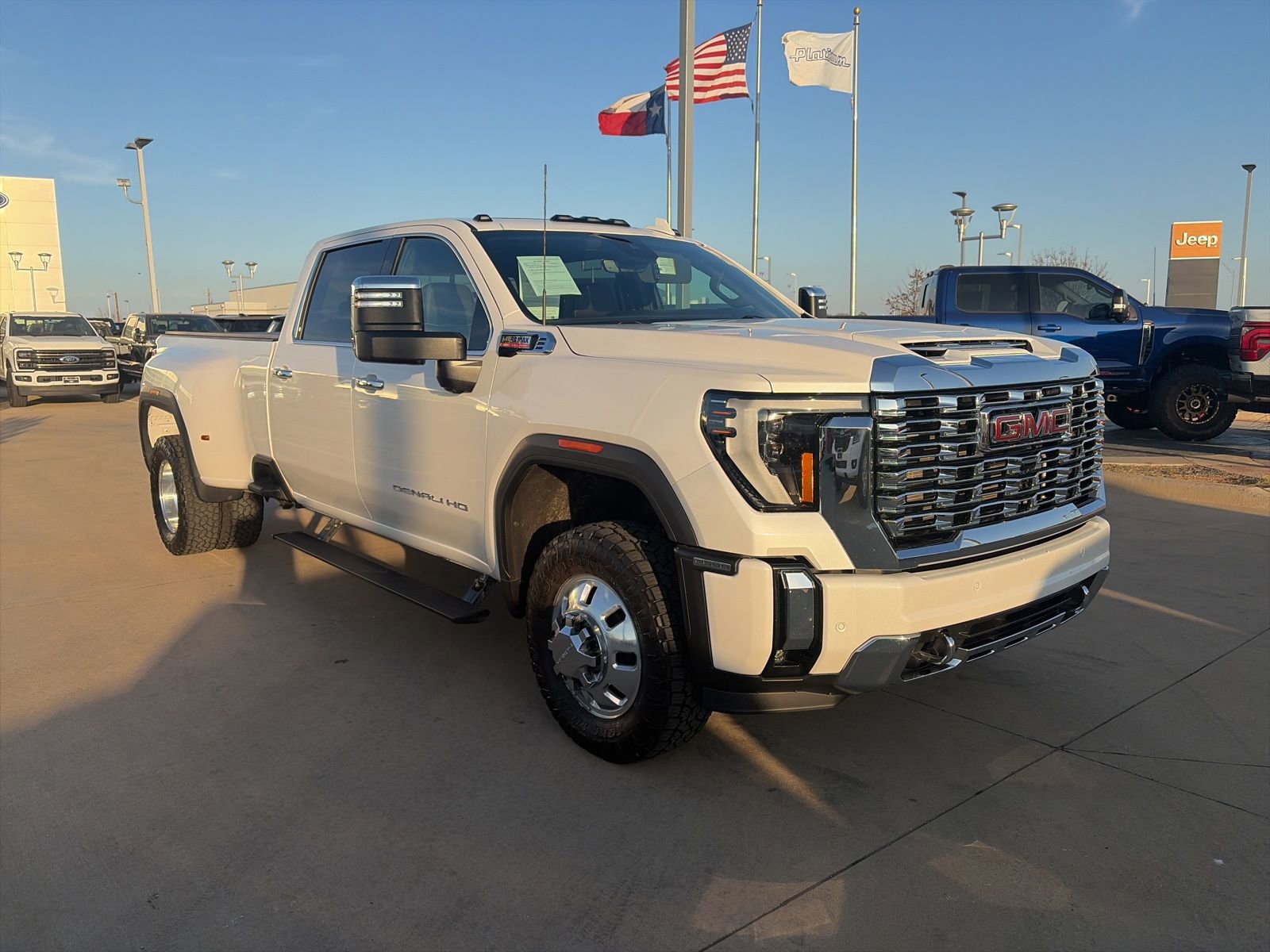 Used 2024 GMC Sierra 3500 Denali w/ Denali Reserve Package image 7