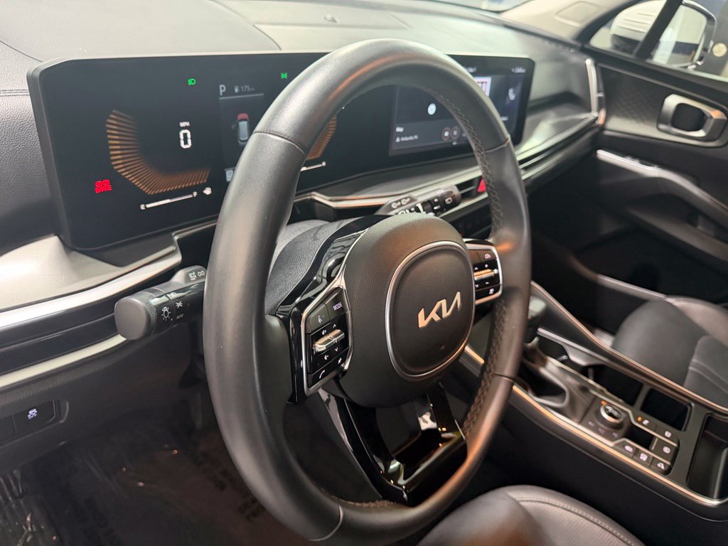 Used 2025 Kia Sorento S AWD/4WD image 20
