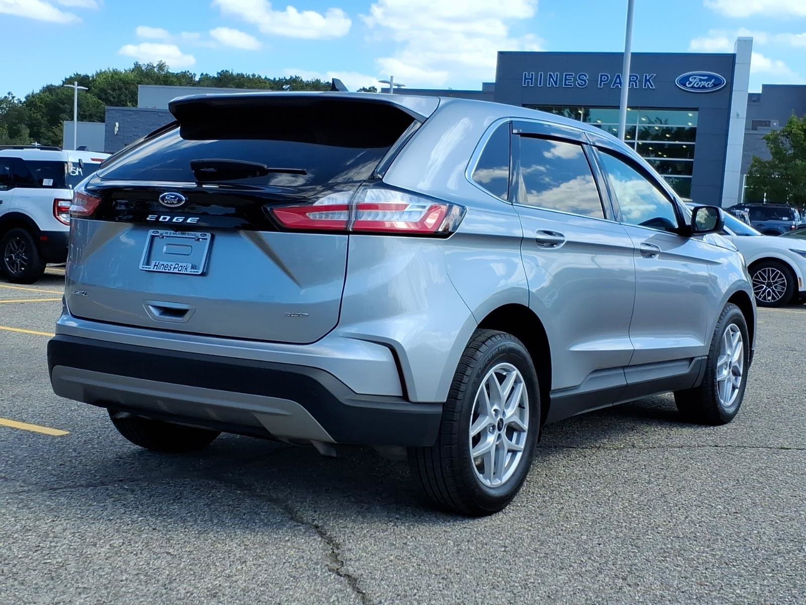 Certified 2024 Ford Edge SEL w/ Convenience Package AWD/4WD image 7