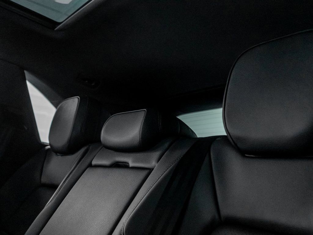 Certified 2025 Porsche Cayenne image 21