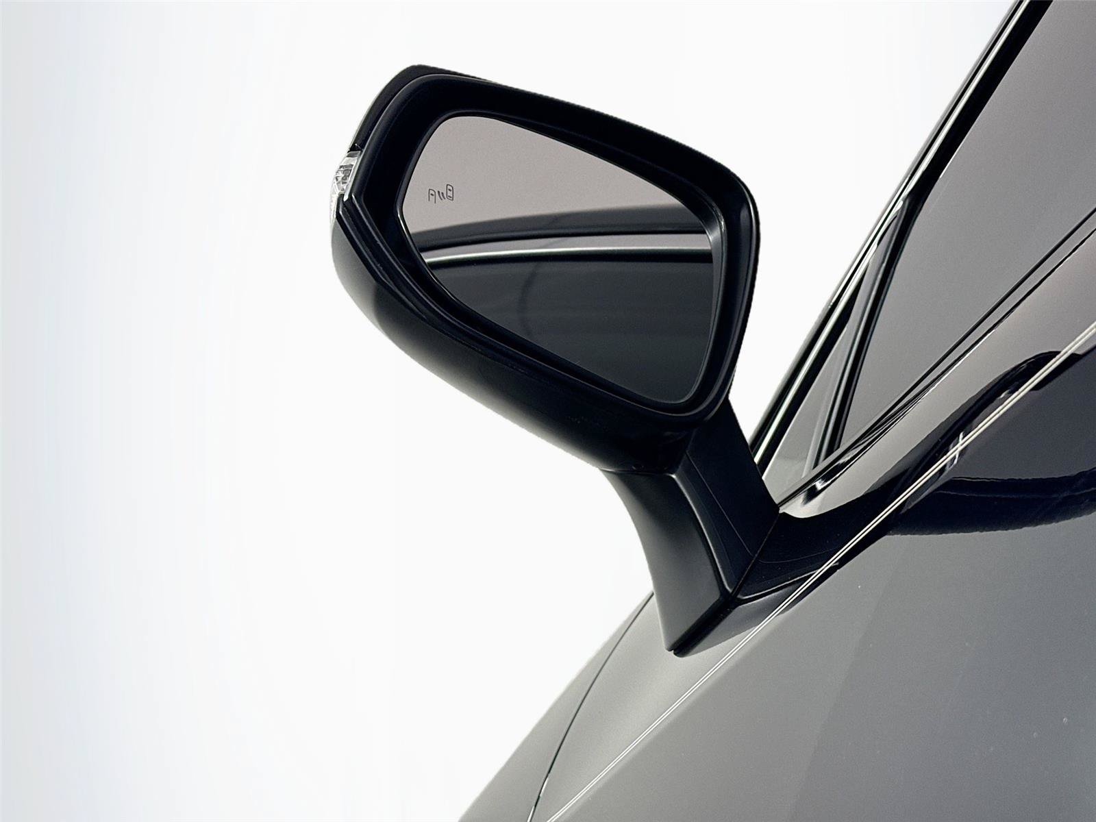 Certified 2022 Toyota RAV4 XLE Premium AWD/4WD image 5