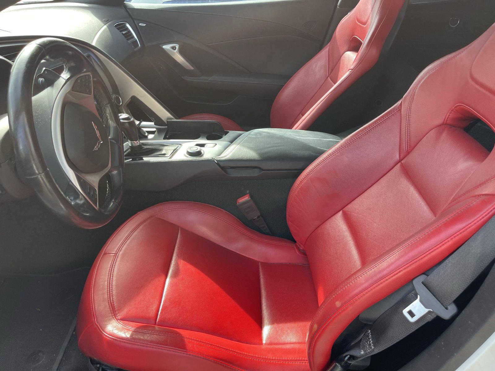 Used 2018 Chevrolet Corvette Stingray Coupe w/ 1LT RWD image 8