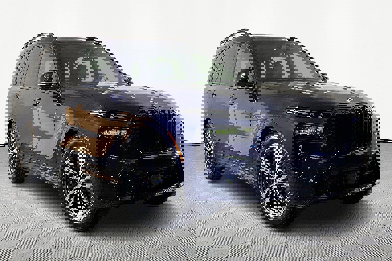 New 2026 BMW X7 M60i image 3