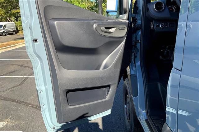 New 2025 Mercedes-Benz Sprinter 2500 image 29
