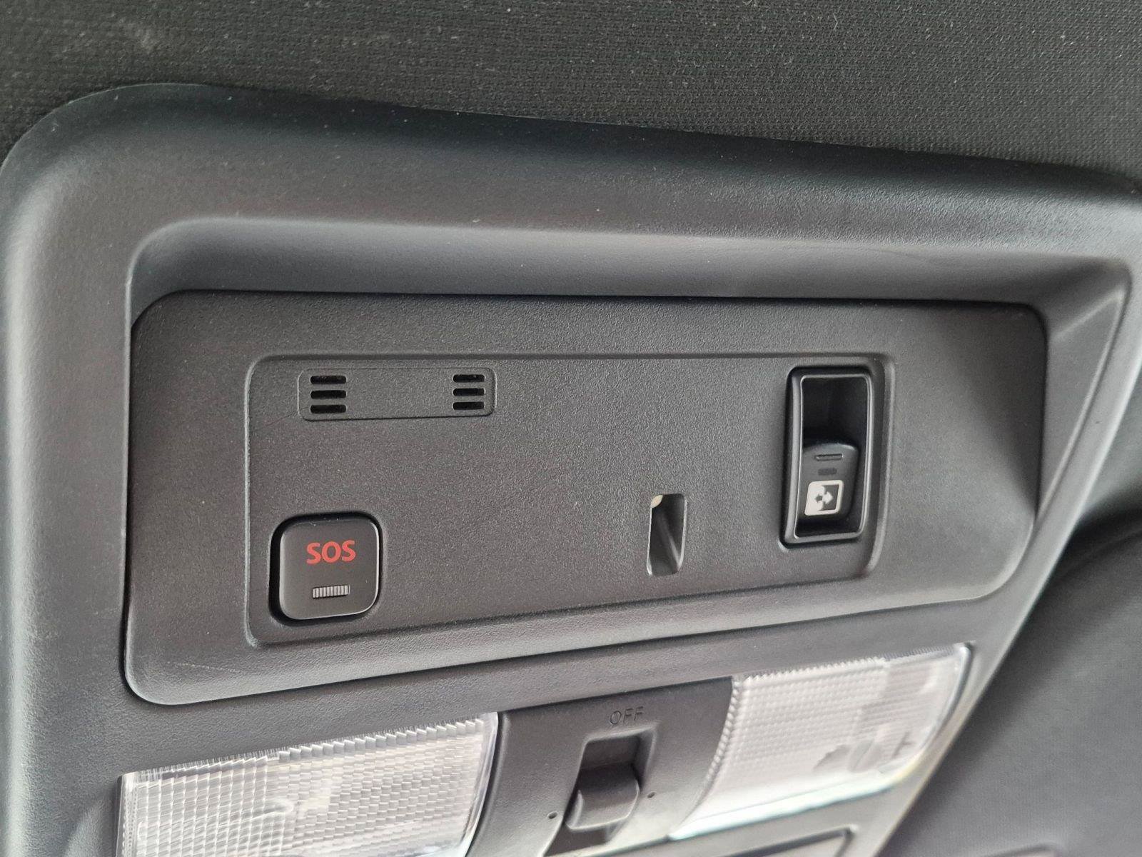 Used 2020 Nissan Titan Platinum Reserve AWD/4WD image 15