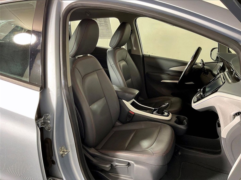 Used 2018 Chevrolet Bolt Premier w/ Driver Confidence II Package image 31