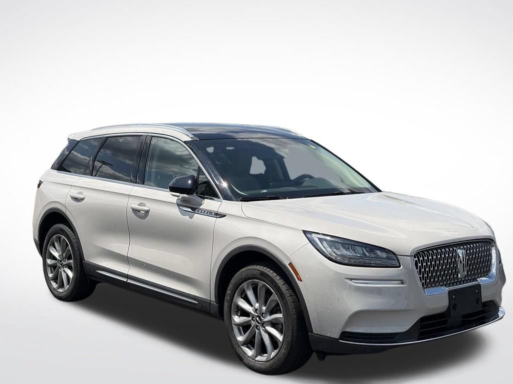 Used 2022 Lincoln Corsair AWD w/ Premium Package image 4