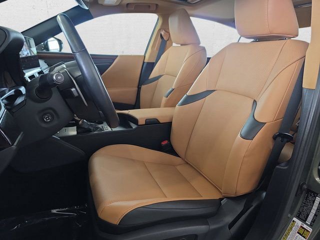 Certified 2025 Lexus ES 300h w/ Premium Package image 15