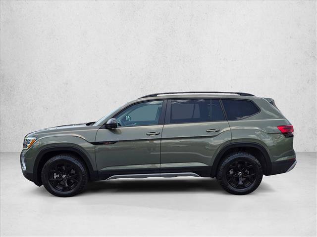 Used 2024 Volkswagen Atlas Peak Edition SEL AWD/4WD image 9