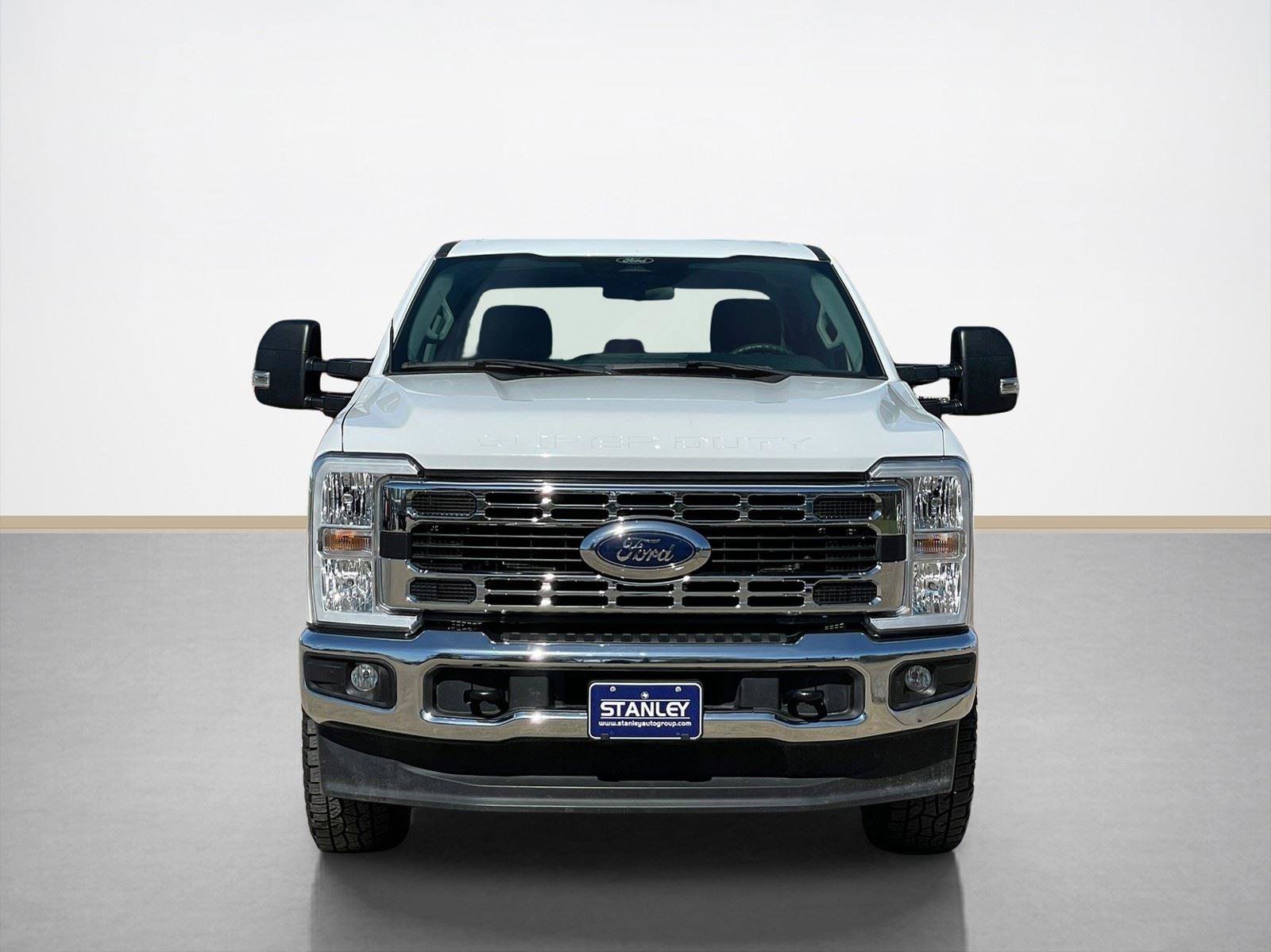 Used 2024 Ford F250 XLT w/ FX4 Off-Road Package image 2