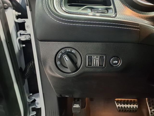 Used 2022 Dodge Challenger SRT Hellcat w/ Plus Package image 18