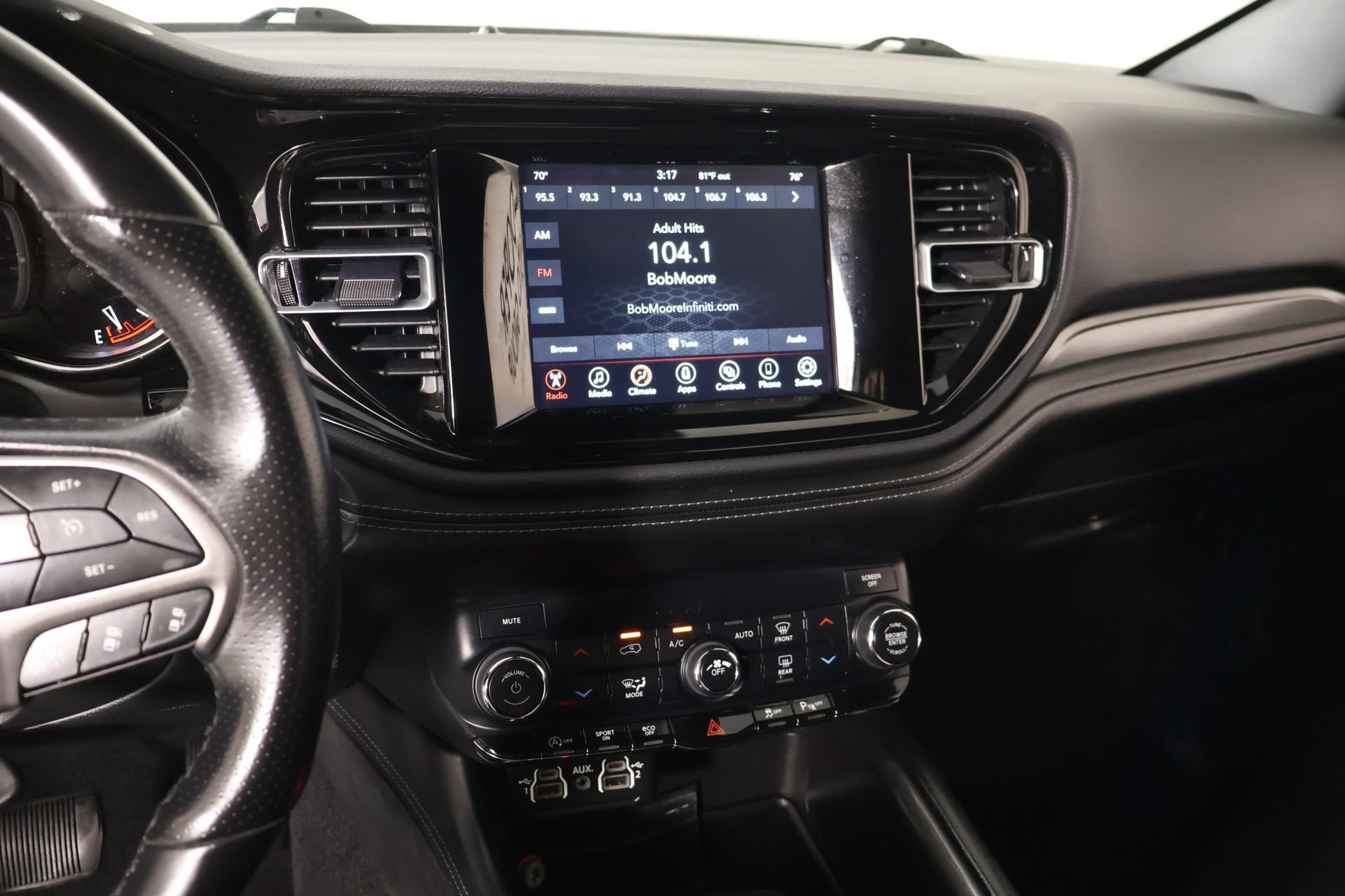 Used 2023 Dodge Durango SXT Launch Edition RWD image 5