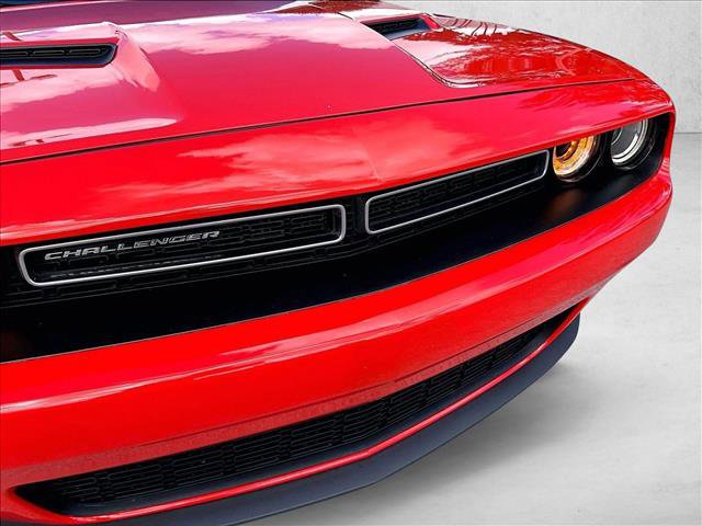 Used 2019 Dodge Challenger SXT image 30