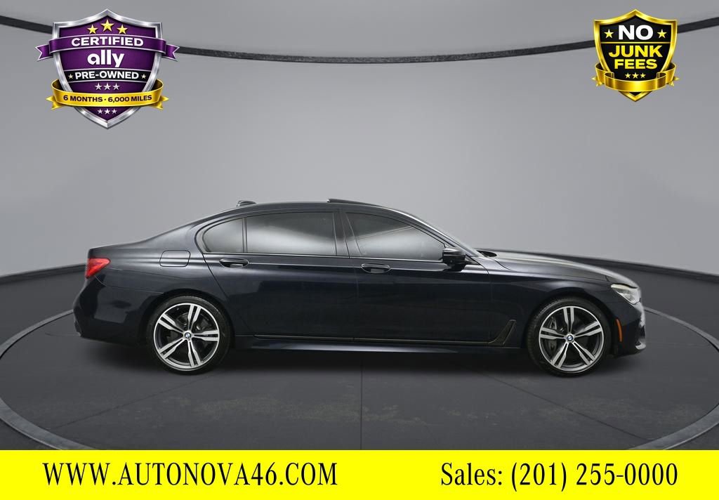 Used 2019 BMW 750i image 7