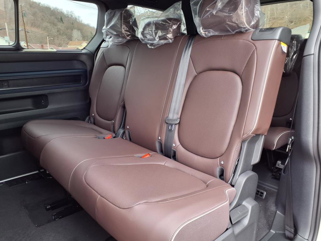 New 2025 Volkswagen ID. Buzz Pro S image 5