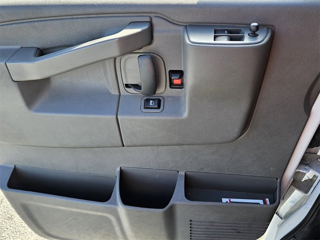 Used 2023 GMC Savana 2500 w/ Driver Convenience Package image 29
