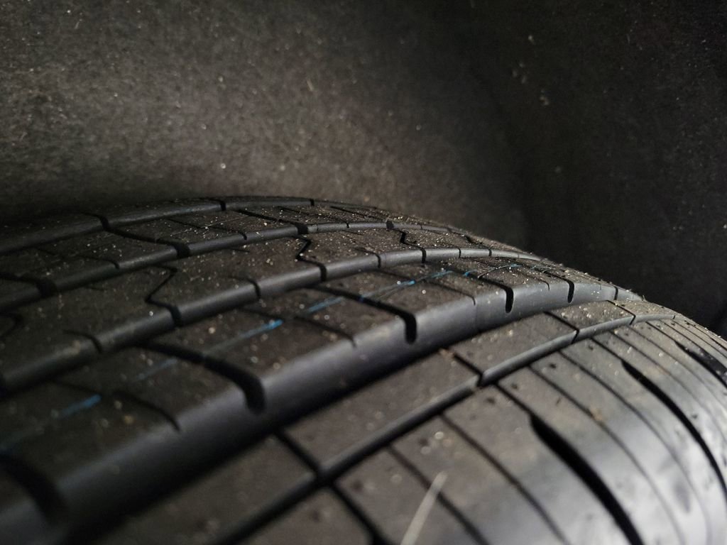 Used 2023 Chrysler Pacifica Touring-L image 11