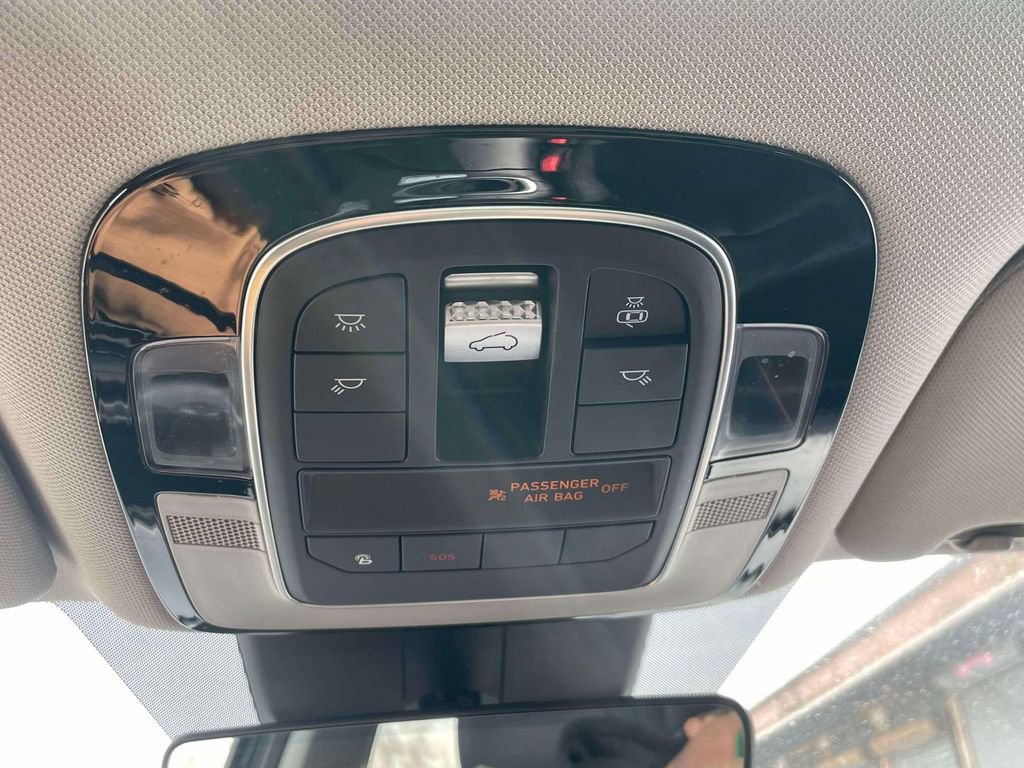 Certified 2021 Hyundai Santa Fe SEL Premium image 30