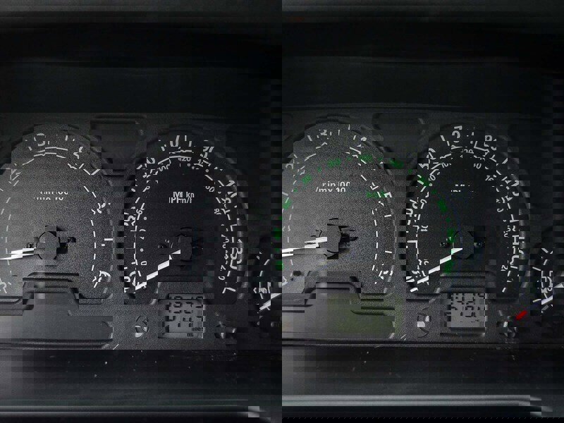 Used 2004 Land Rover Discovery S image 27