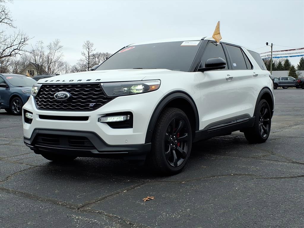 Certified 2022 Ford Explorer ST w/ Equipment Group 401A image 3