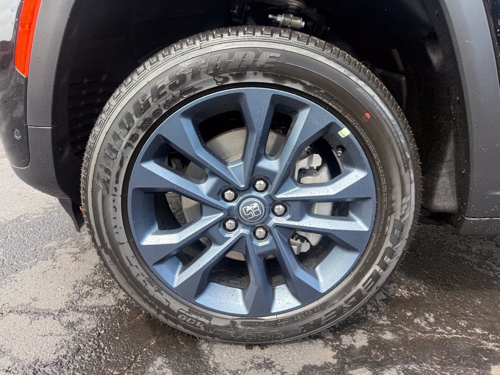 New 2026 Jeep Grand Cherokee L Limited AWD/4WD image 10
