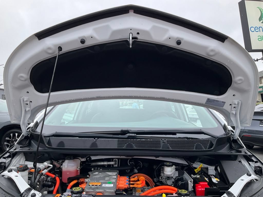 Used 2017 Chevrolet Bolt Premier FWD image 11