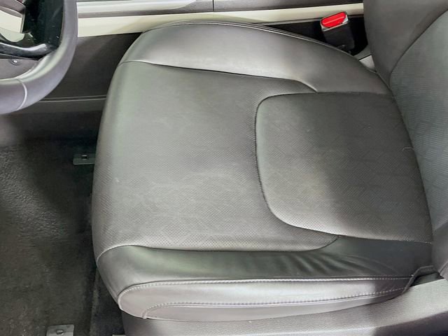 Used 2023 Kia Carnival LX image 19