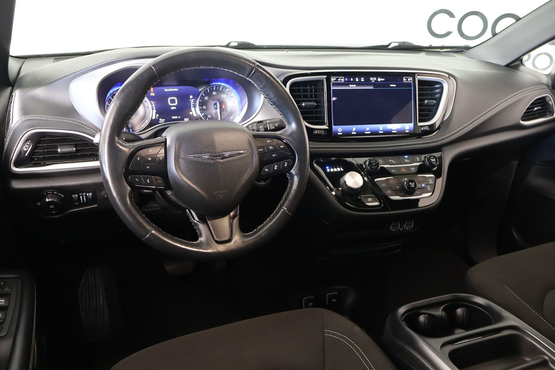 Used 2021 Chrysler Pacifica Touring w/ S Appearance Package image 2
