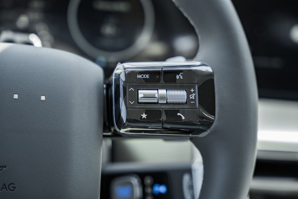 New 2026 Hyundai Ioniq 9 SEL image 25