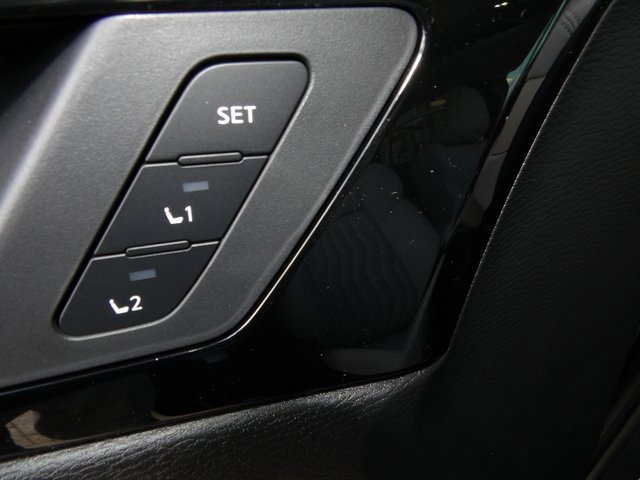 New 2025 Mitsubishi Outlander SEL image 21