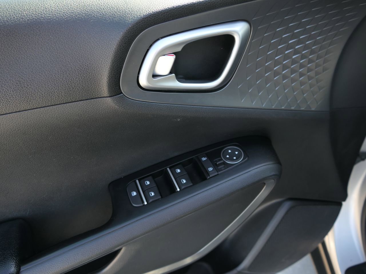 Used 2020 Kia Soul S image 19