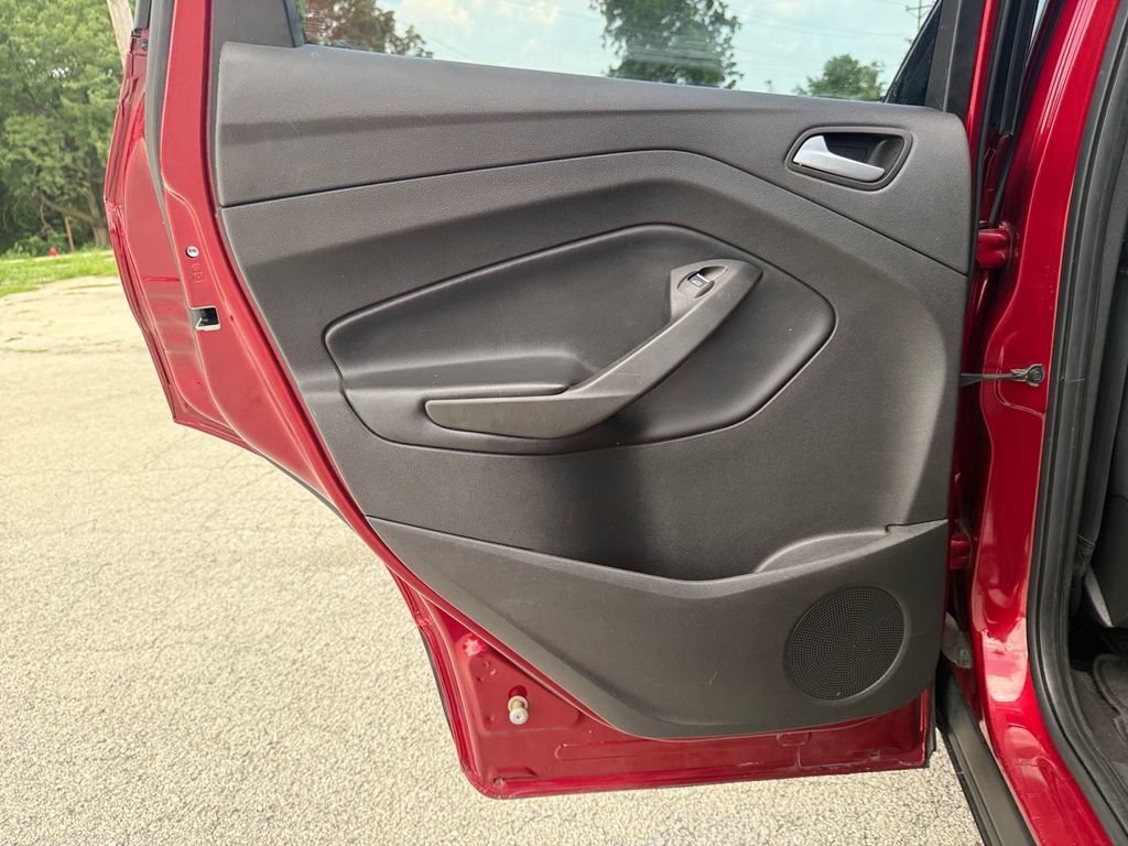 Used 2019 Ford Escape SE FWD image 36