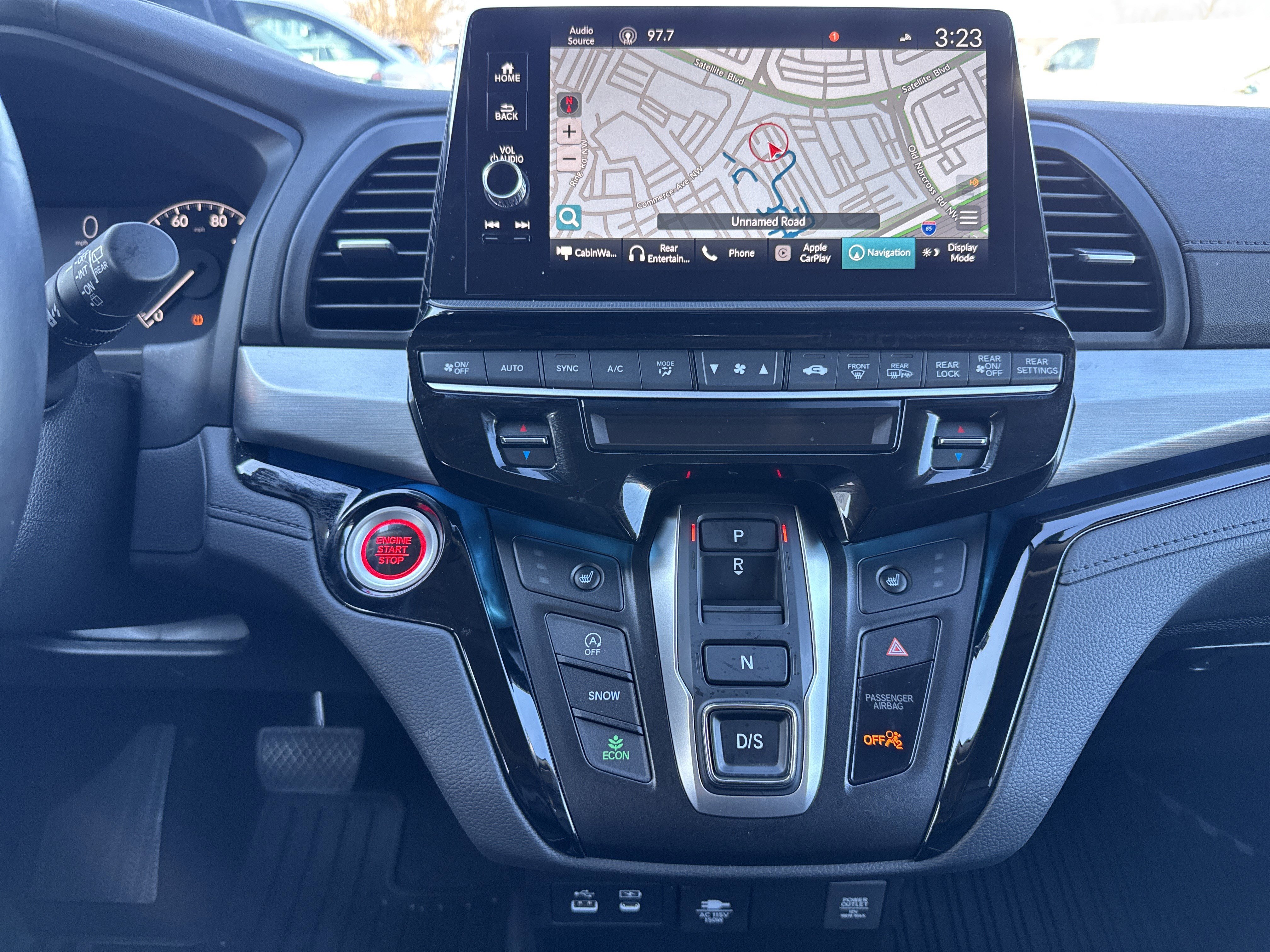 Used 2025 Honda Odyssey Touring image 32