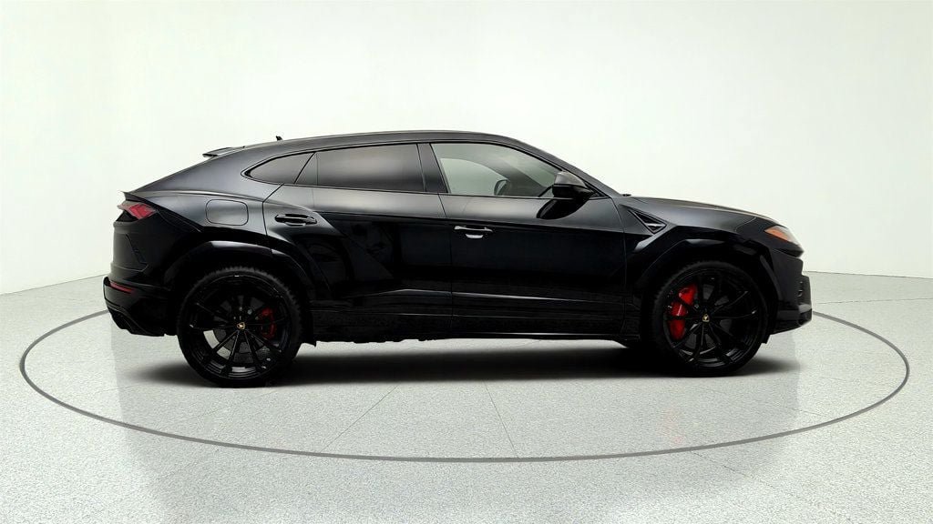 Used 2019 Lamborghini Urus AWD/4WD image 4