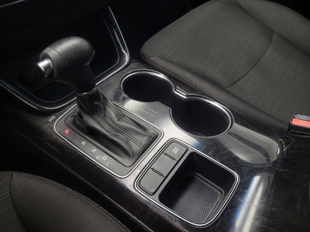 Used 2015 Kia Sorento LX image 26