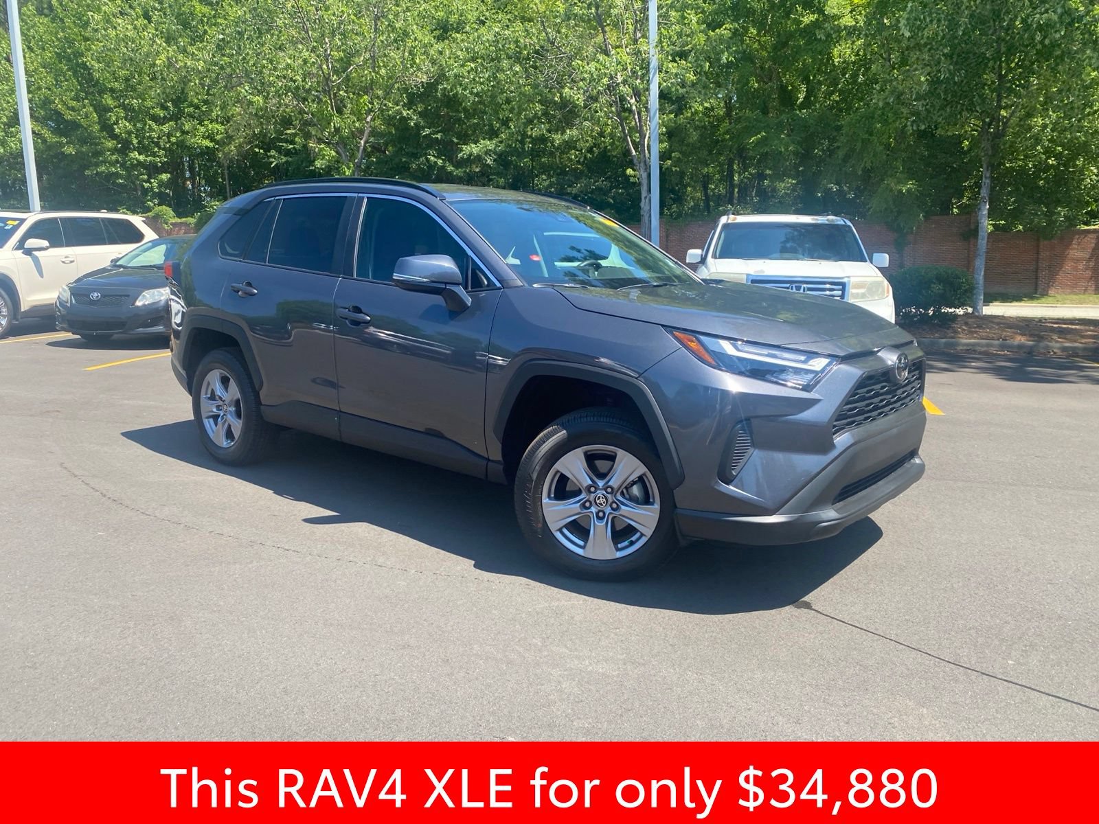 Used 2025 Toyota RAV4 XLE FWD image 52