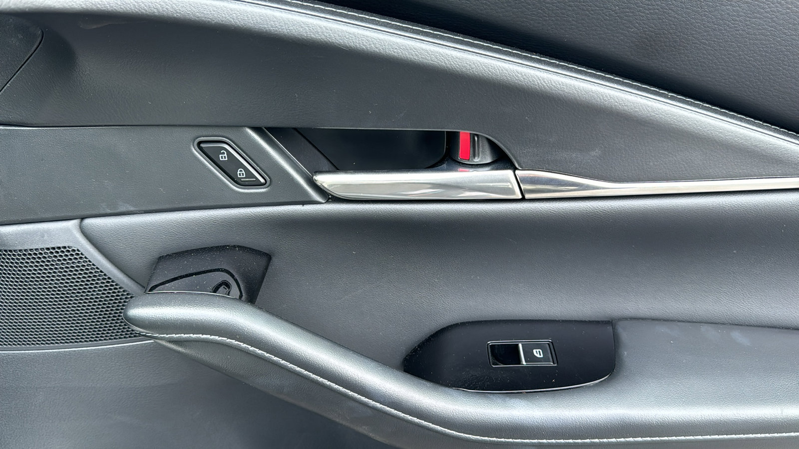 Certified 2025 MAZDA CX-30 AWD 2.5 S w/ Preferred Package image 26