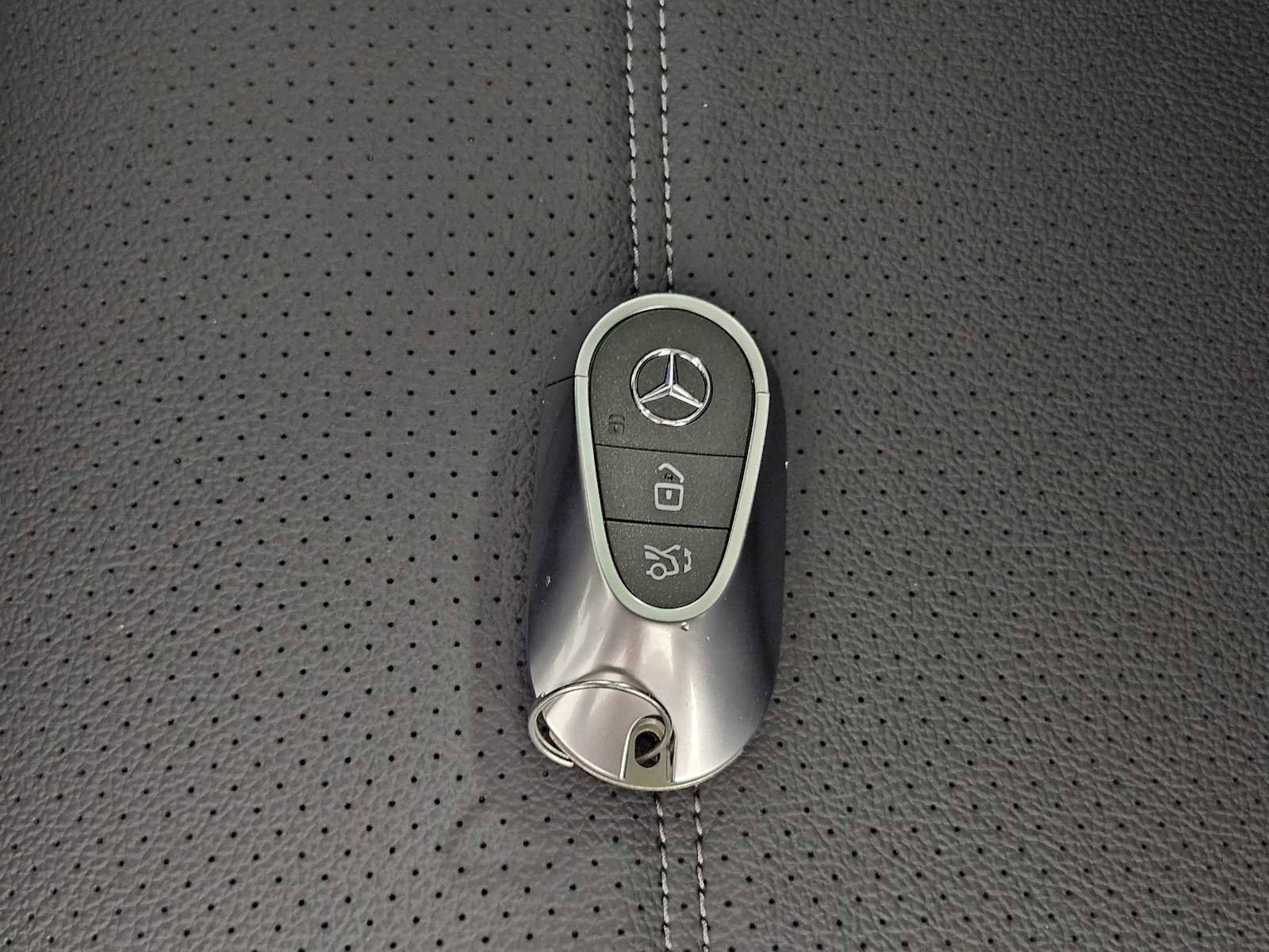 New 2025 Mercedes-Benz GLC 300 4MATIC image 42