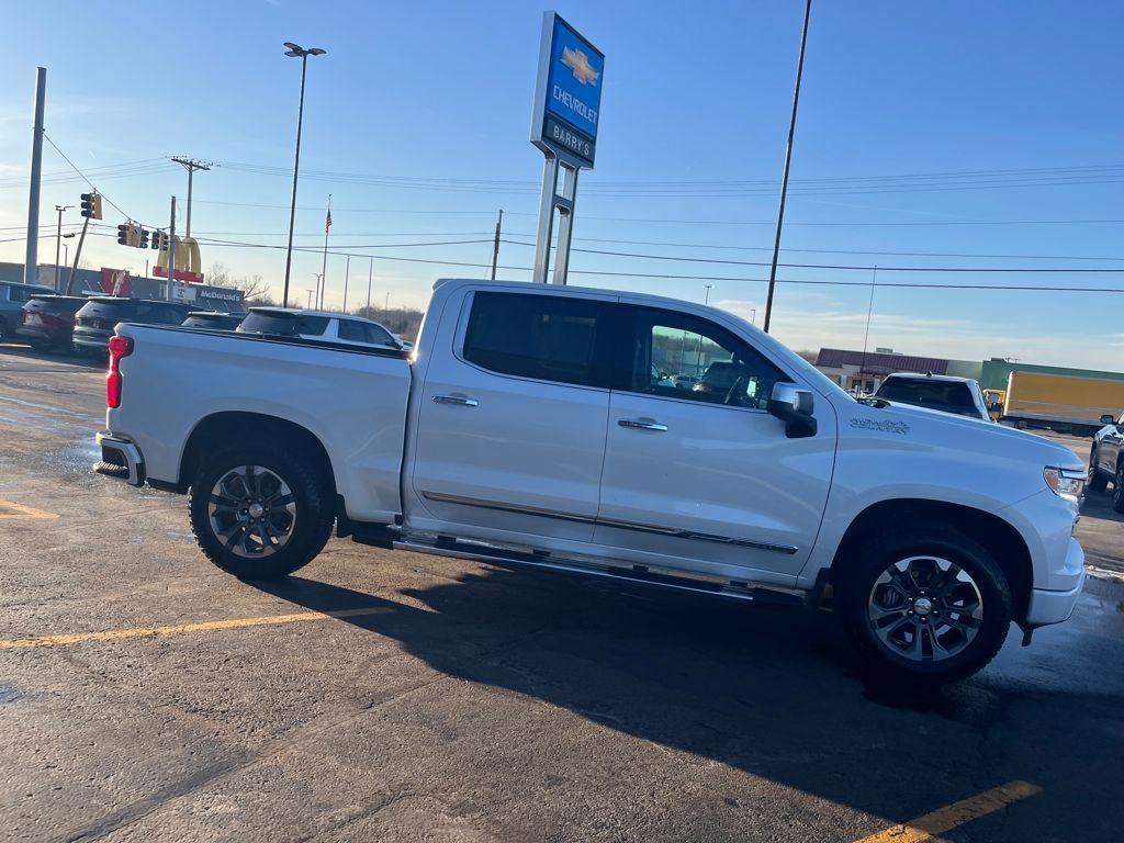 Used 2024 Chevrolet Silverado 1500 High Country w/ Technology Package image 6