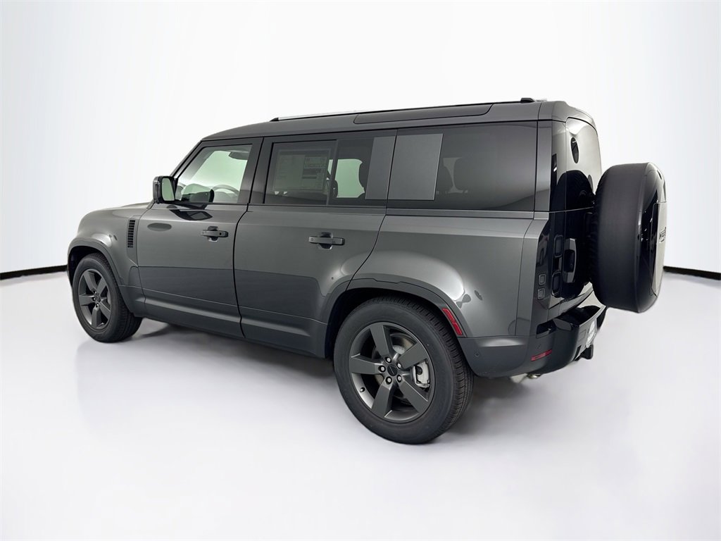 New 2026 Land Rover Defender 110 S image 7