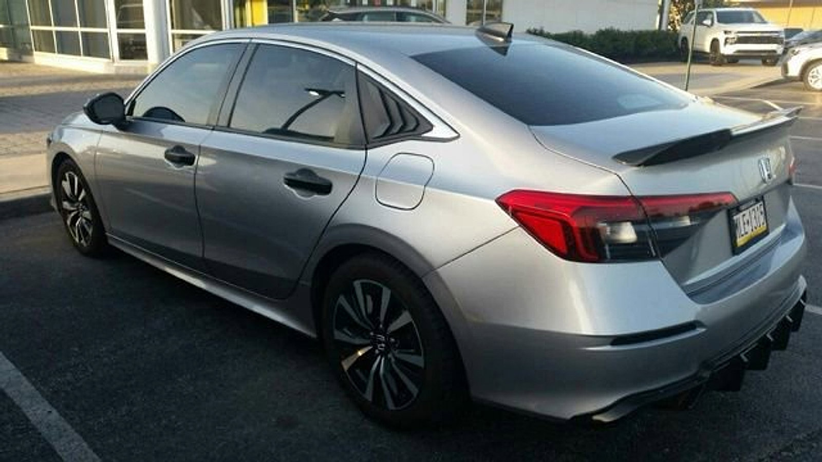 Used 2023 Honda Civic EX image 4