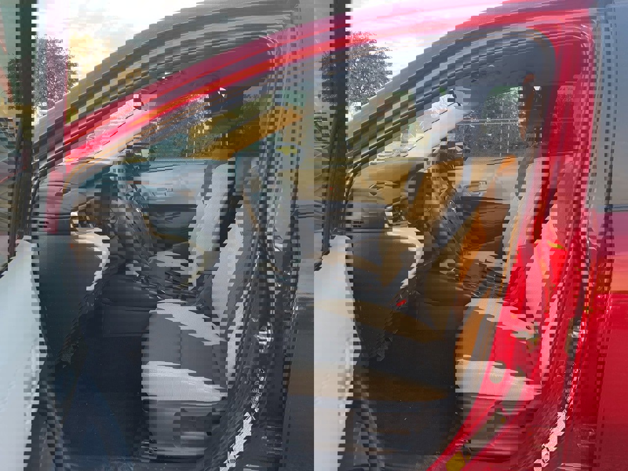 Used 2025 Toyota Corolla LE image 7